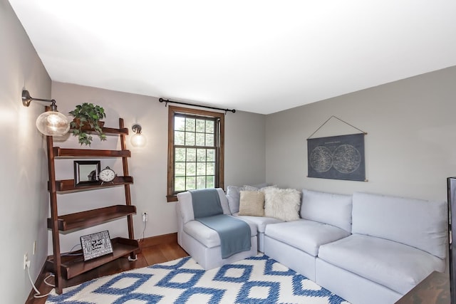 19 Cambridge Rd, Hampstead, NH 03841 - living area featuring wood finished floors and baseboards