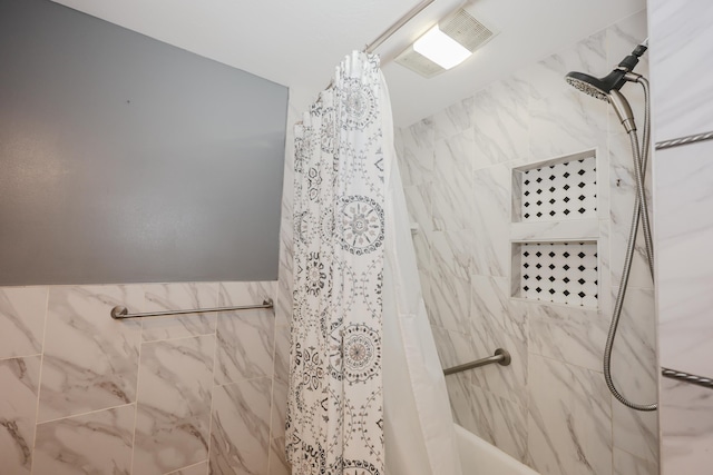 278 N Rd, Deerfield, NH 03037 - bathroom featuring shower / bathtub combination with curtain