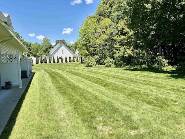 17 Callaway Dr Unit 4, Concord, NH 03301 - view of grassy yard