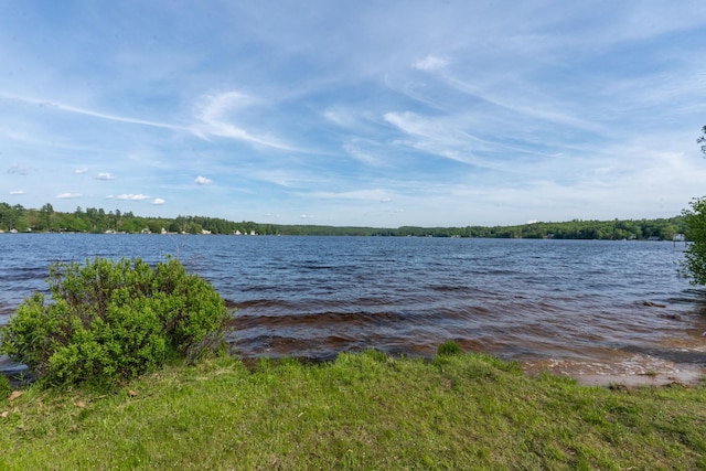 94 Lake Shore Dr, Northwood, NH 03261