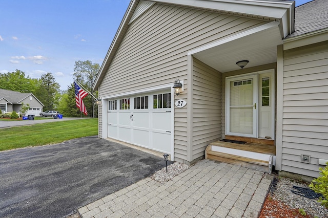 27 Autumn Ln, Hampstead, NH 03826 - garage featuring asphalt driveway