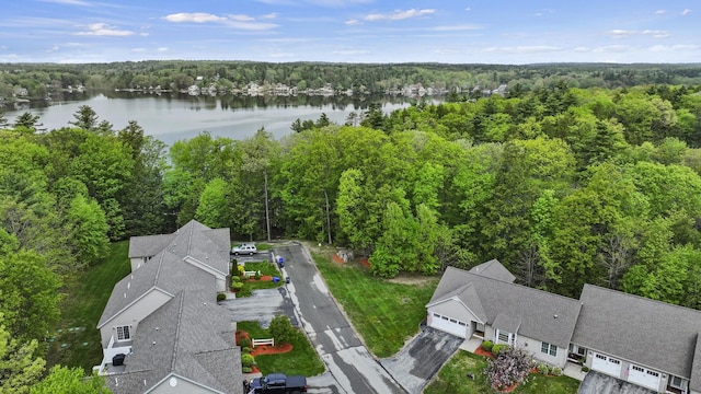 27 Autumn Ln, Hampstead, NH 03826 - aerial view of a forest and a large body of water