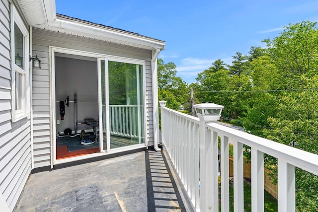 19 Fowlers Ct, Seabrook, NH 03874 - view of balcony