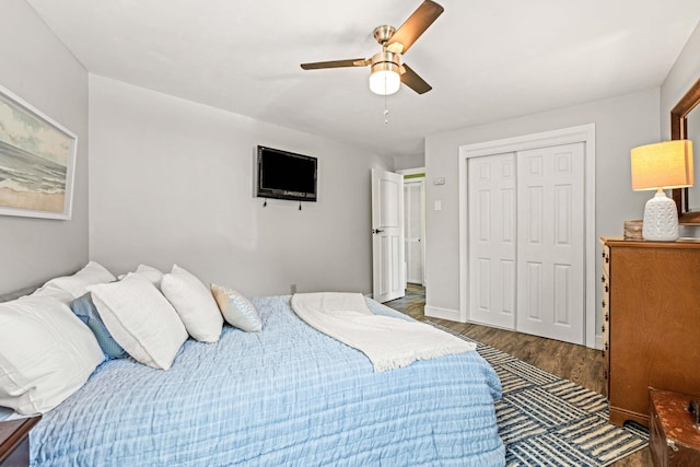 19 Fowlers Ct, Seabrook, NH 03874 - bedroom with wood finished floors, a closet, and ceiling fan