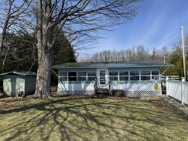 26 Champlain Blvd, Grand Isle, VT 05458