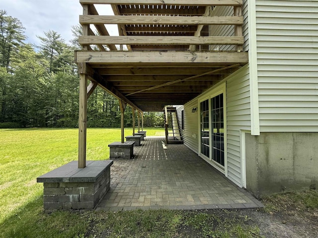 2 Germantown Rd, Derry, NH 03038 - view of patio / terrace