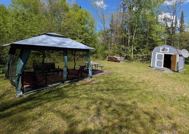 2237 Manns Hill Rd, Littleton, NH 03561