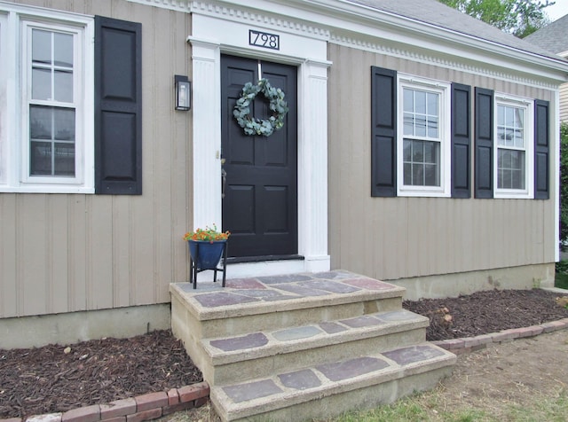 798 Hanover St, Manchester, NH 03104 - view of doorway to property