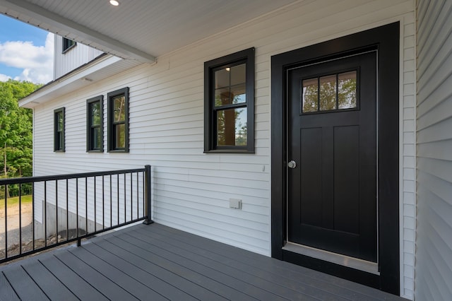 93 Stage Rd, Hampstead, NH 03841 - entrance to property featuring covered porch