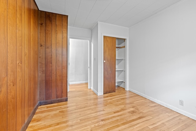5 Dogford Rd, Hanover, NH 03750 - unfurnished bedroom with light wood-style floors, ornamental molding, a closet, and baseboards
