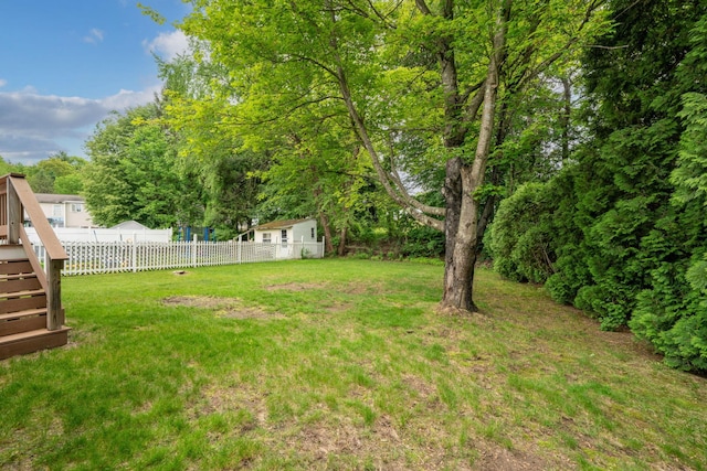 40 Trolley St, Manchester, NH 03103 - view of yard with stairway