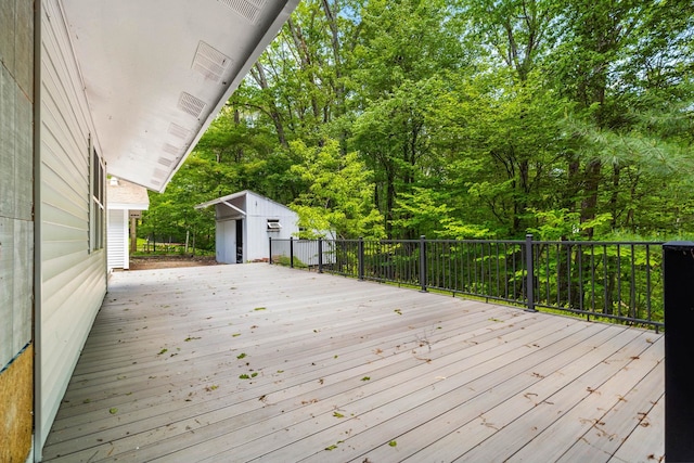 28 Olde Lantern Rd, Bedford, NH 03110 - view of wooden terrace