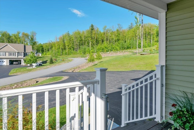 28A Black Walnut Ln Unit A, Jericho, VT 05465 - view of yard with a balcony
