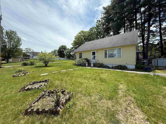18 Caron Ave, Nashua, NH 03064 - view of front of home with a front yard