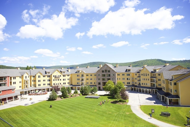 240QII Jackson Gore Inn Unit 240Qii, Ludlow, VT 05149 - view of community with a yard