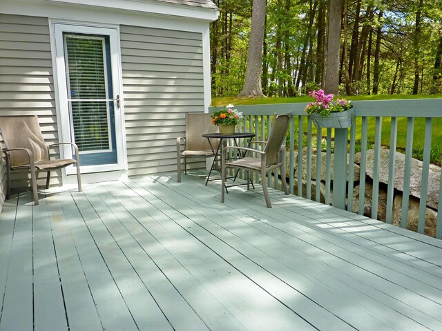 7 Lilac Ct Unit 335, Nashua, NH 03062 - view of deck