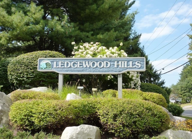 7 Lilac Ct Unit 335, Nashua, NH 03062 - view of community sign