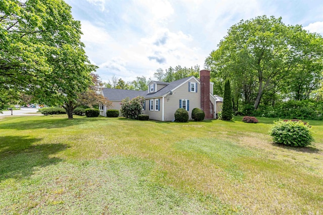 212 W Main St, Hillsborough, NH 03244 - view of green lawn