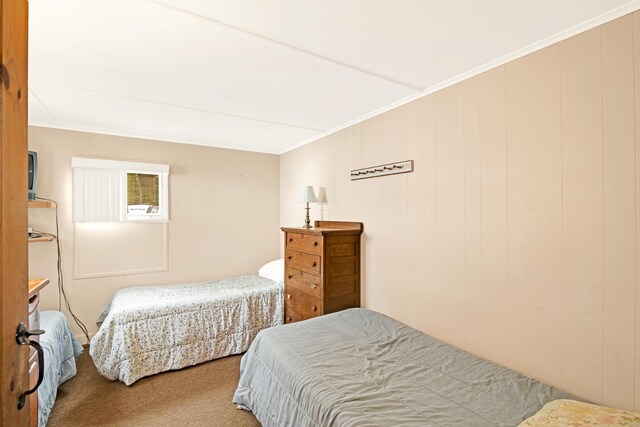 78 Windy Point Rd S, Wakefield, NH 03872 - carpeted bedroom with crown molding
