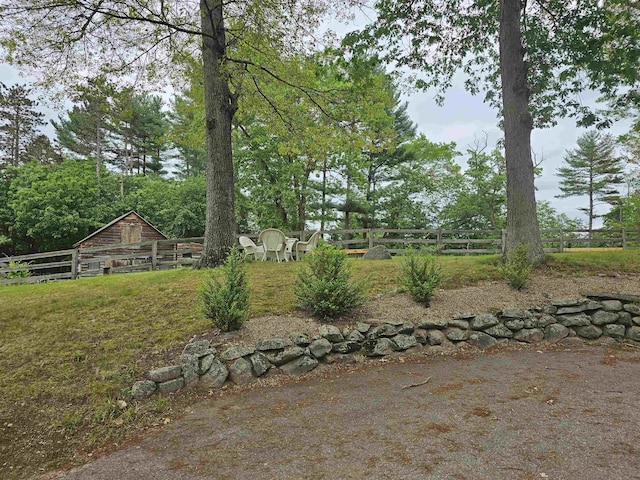436 Mammoth Rd, Pelham, NH 03076 - view of yard