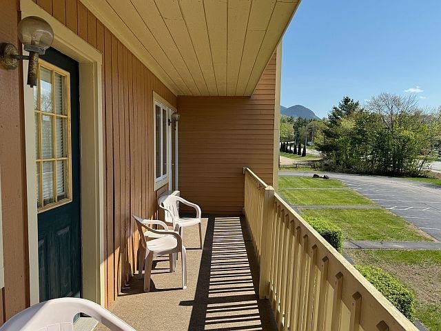 227 Main St Unit 232, Lincoln, NH 03251 - balcony with a mountain view