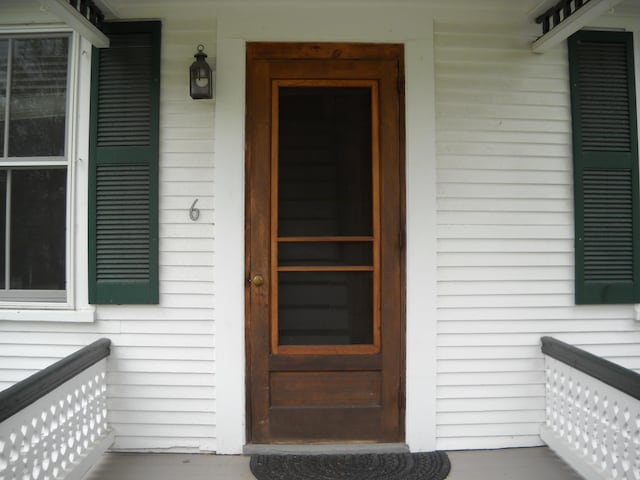 6 On The Cmn Unit 5, Lyme, NH 03768 - property entrance featuring covered porch
