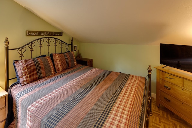 3233 Stinson Lake Rd, Ellsworth, NH 03266 - bedroom featuring lofted ceiling