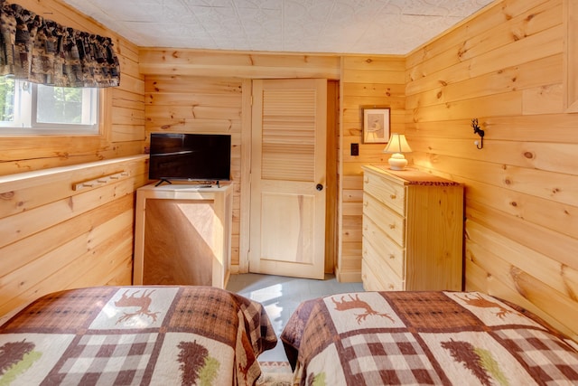 3233 Stinson Lake Rd, Ellsworth, NH 03266 - bedroom featuring wood walls and an ornate ceiling