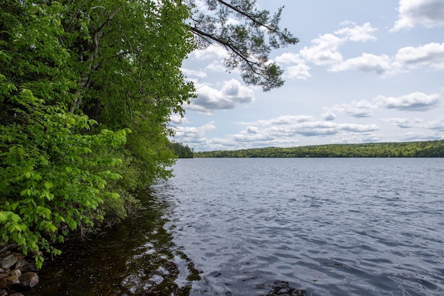 376 White Oak Rd, Barnstead, NH 03225 - water view
