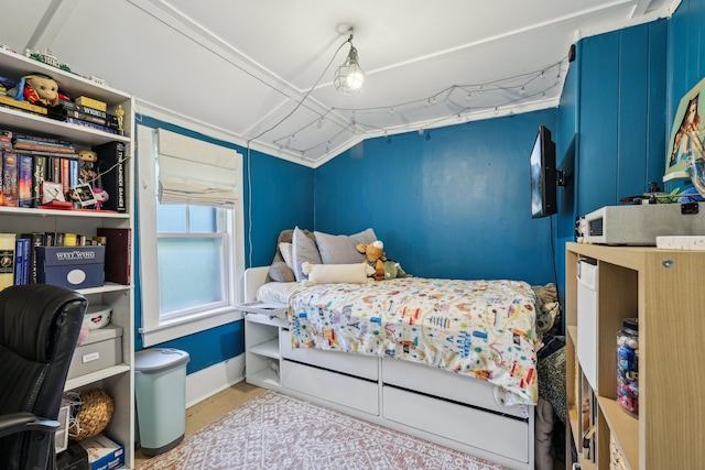 26 Middle St, Amherst, NH 03031 - bedroom with wood finished floors and baseboards