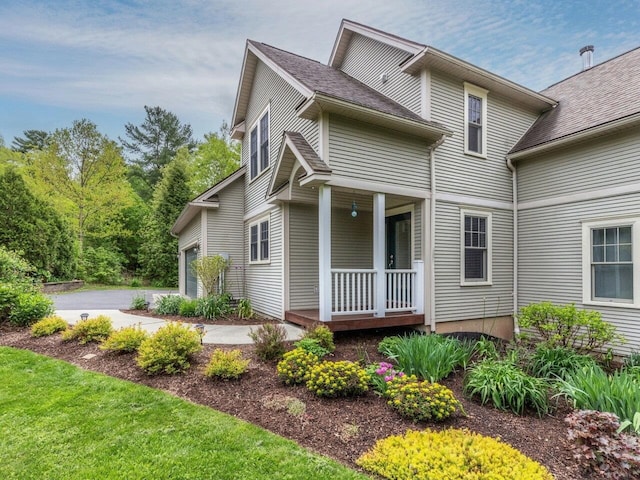 278 S Cove Rd, Burlington, VT 05401 - view of front of home with a porch and an attached garage