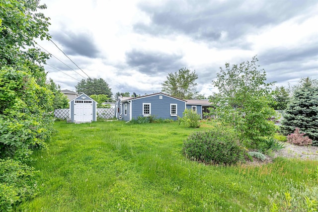 2 Ramsey Dr, Rochester, NH 03839 - view of yard