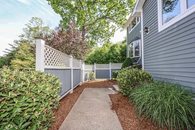 58 Hickory Ln, Windham, NH 03087 - view of yard