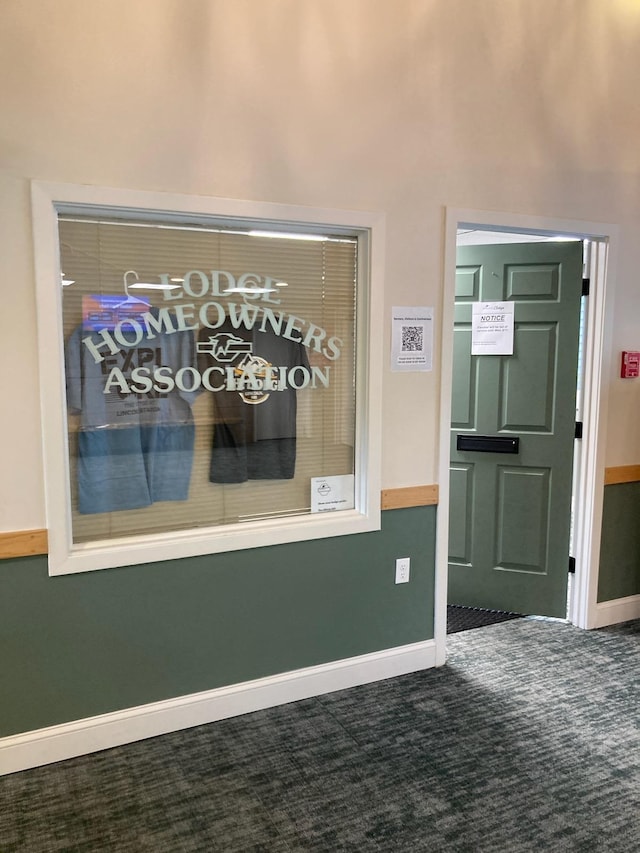 36 Lodge Rd Unit B105, Lincoln, NH 03251 - detailed view of carpet floors and baseboards