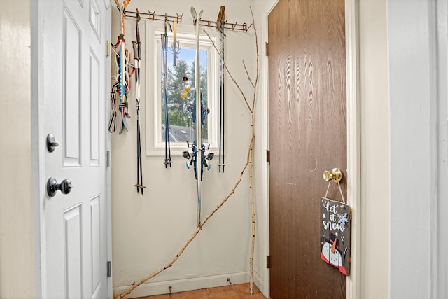 14 Monroe Dr Unit 92, Woodstock, NH 03293 - detailed view of baseboards