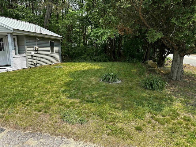30 Flat Rock Bridge Rd, Rochester, NH 03868 - view of grassy yard