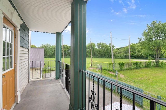 628 S Main St, Brattleboro, VT 05301 - view of balcony