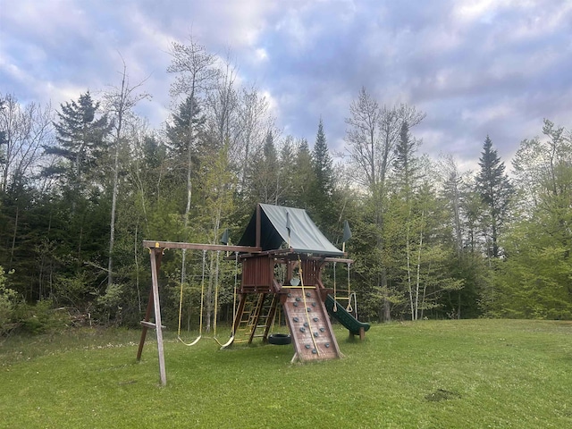 182 Franks Way, Middlesex, VT 05602 - view of play area with a yard and a view of trees