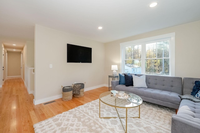 177 Washington St, Rochester, NH 03839