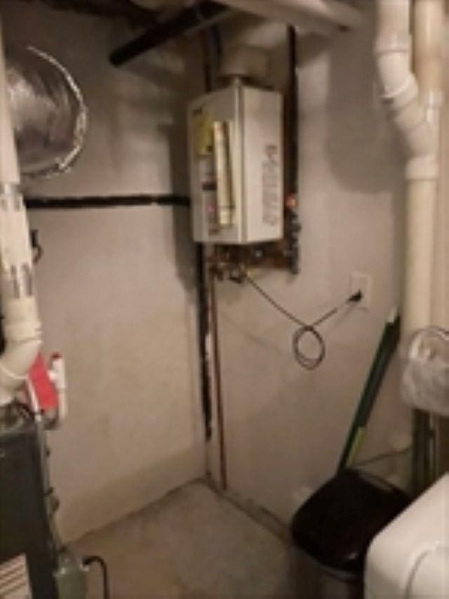24 Bandon Cir, Westford, MA 01886 - utility room with water heater