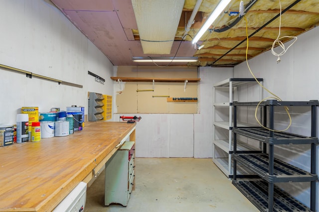 15 Christopher Dr Unit 5, Sandown, NH 03873 - below grade area featuring a workshop area