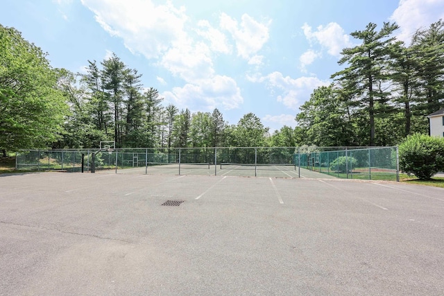 4 Kimberly Dr Unit 4, Merrimack, NH 03054 - view of tennis court
