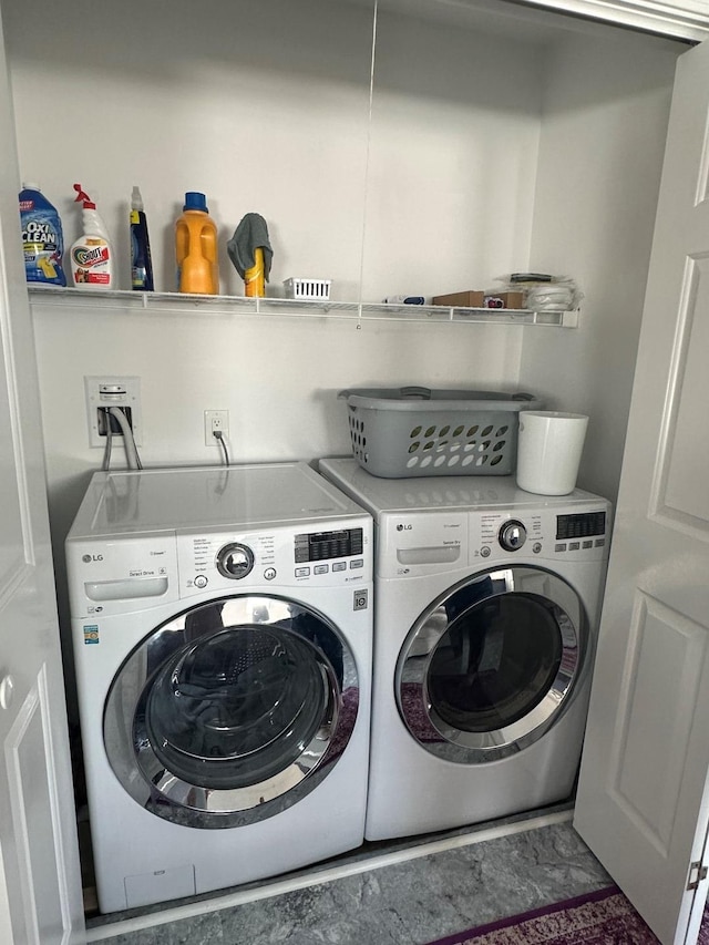 60 Skyline Dr, Keene, NH 03431 - laundry area with washing machine and dryer