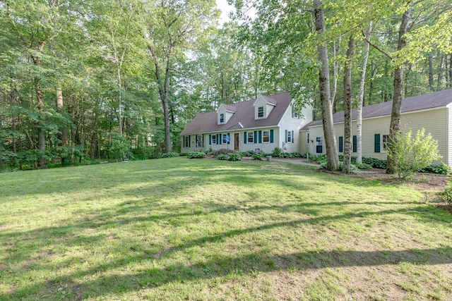 50 Kienia Rd, Hudson, NH 03051 - new england style home with a front lawn