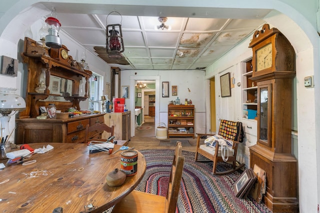 9 Laurel St, Whitefield, NH 03598 - dining room with arched walkways and wood finished floors