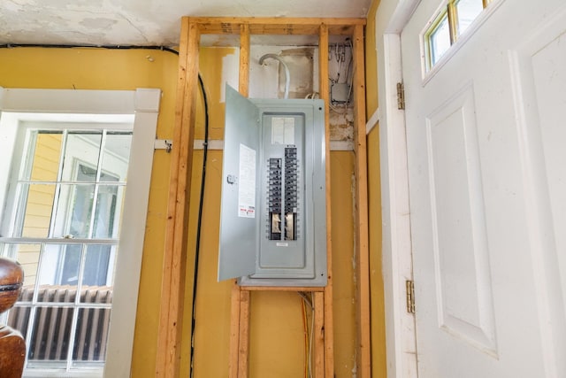 9 Laurel St, Whitefield, NH 03598 - utilities with electric panel