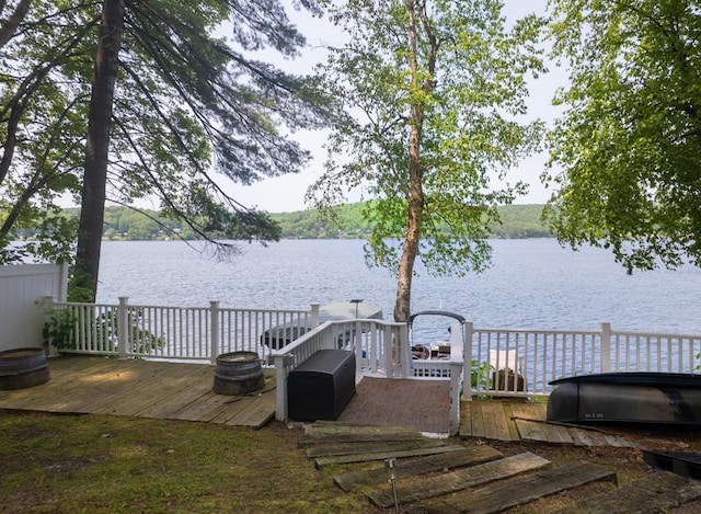 422/431 Little Rutland Rd, Castleton, VT 05735 - wooden terrace with a water view