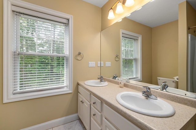 27 Chisholm Farm Dr, Stratham, NH 03885