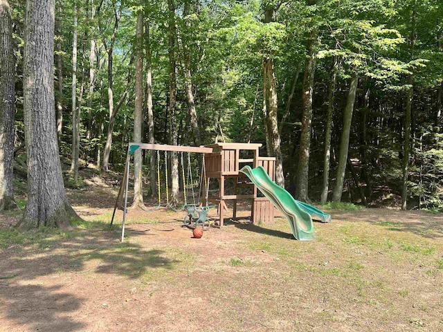 262 Hidden Valley Rd, Charlestown, NH 03603
