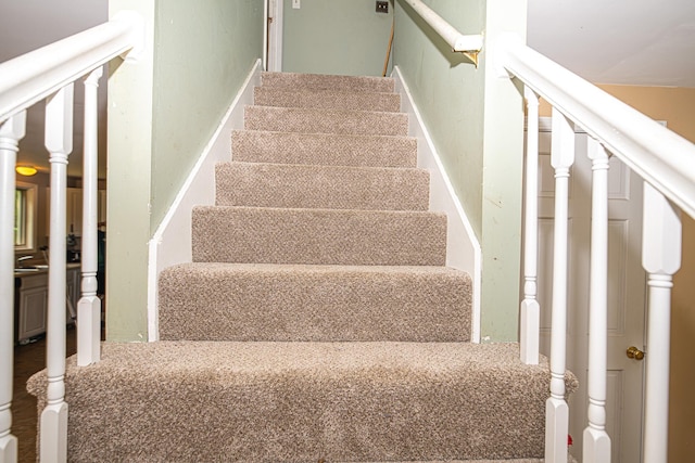20 Locke Hill Ln, Barrington, NH 03825 - view of staircase